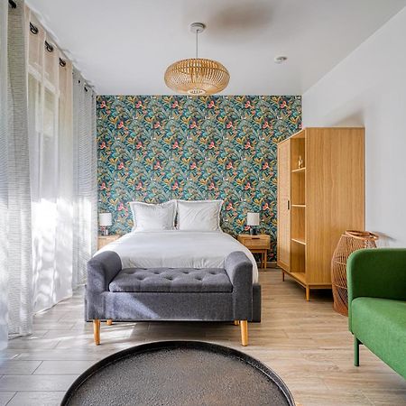 Superbe Studio Avec Terrasse Brunoy Экстерьер фото