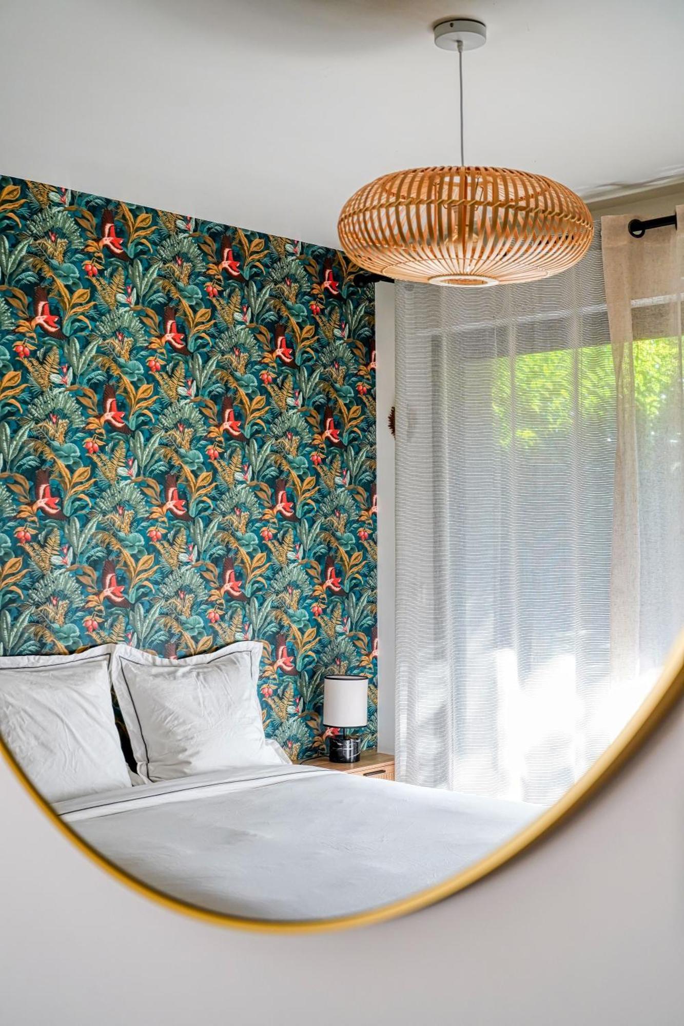 Superbe Studio Avec Terrasse Brunoy Экстерьер фото