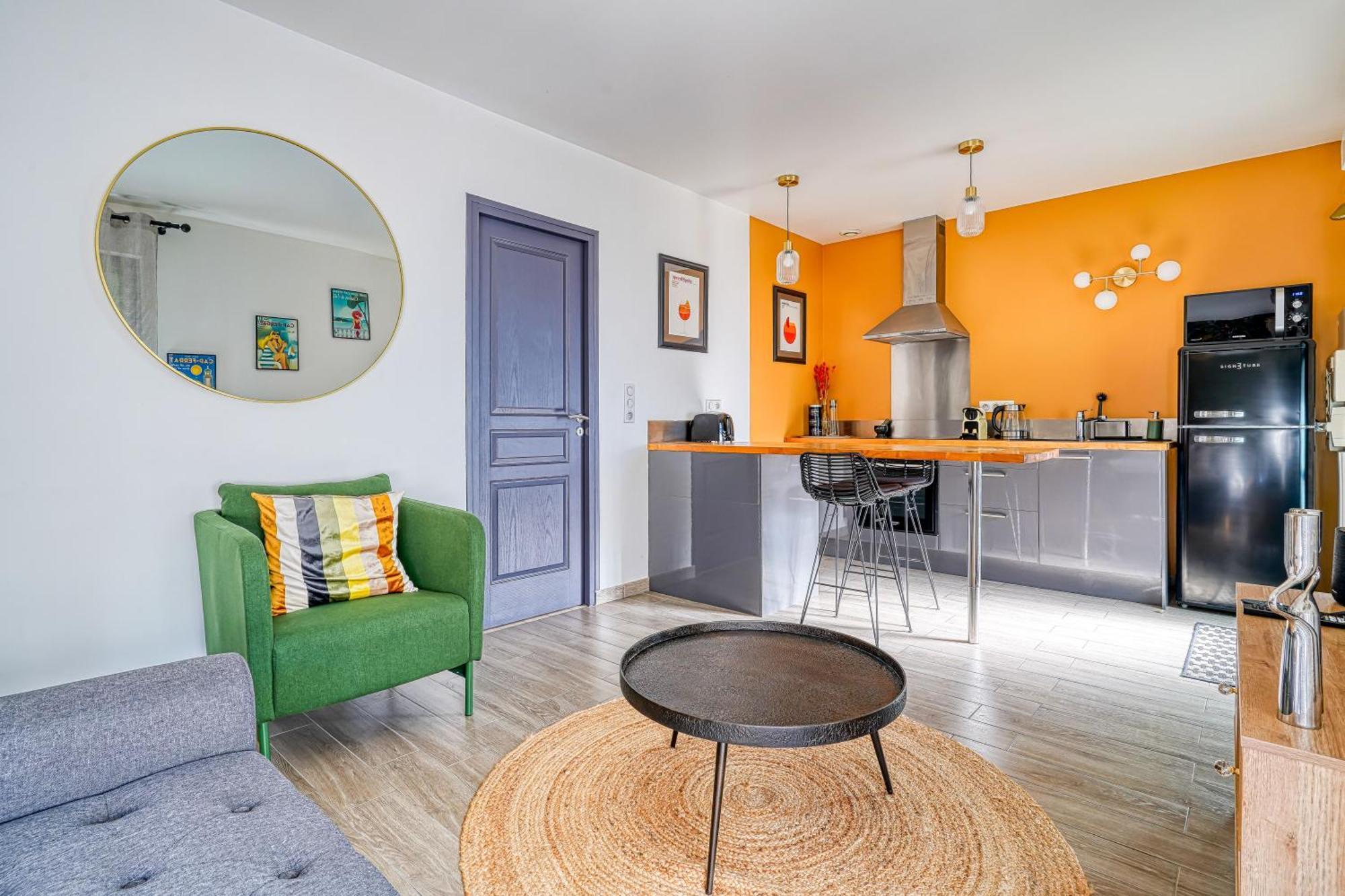 Superbe Studio Avec Terrasse Brunoy Экстерьер фото